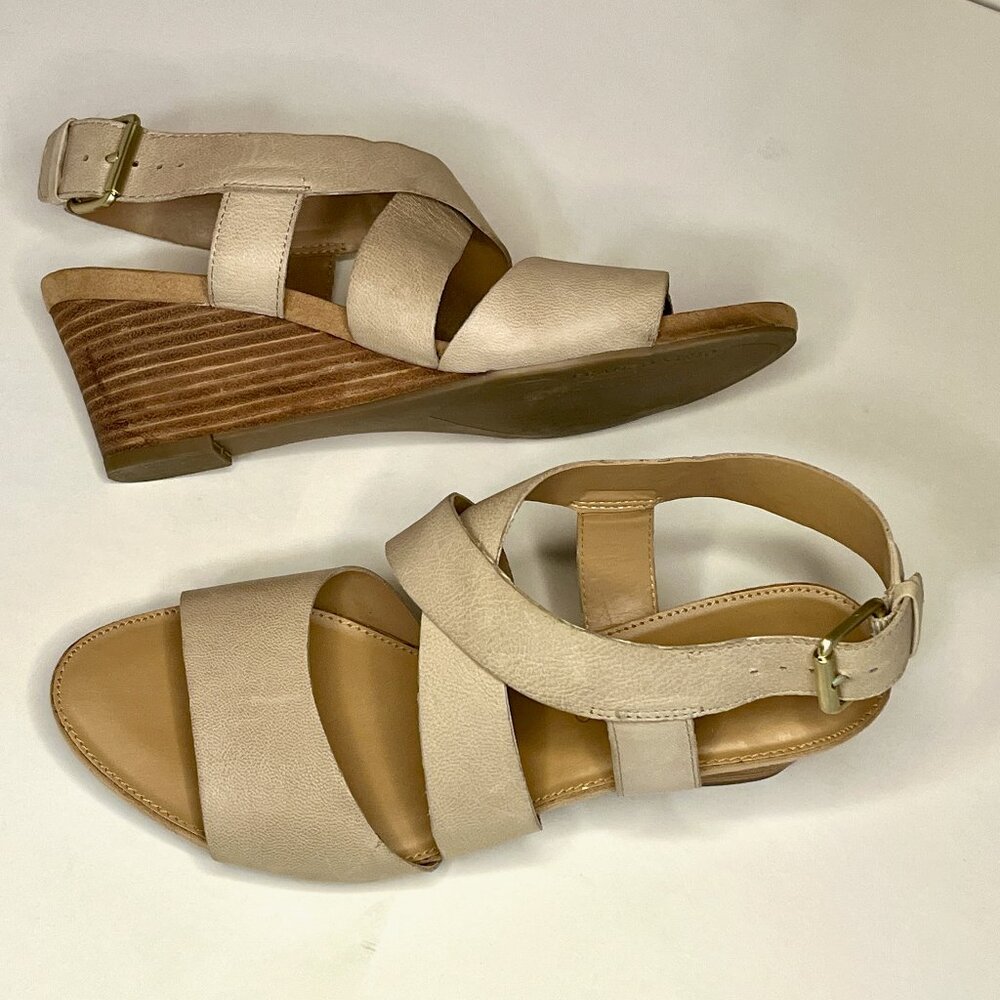 Franco Sarto Sandals * Size 7-1/2M * Leather * 2.5" Wedge * Tan/Beige * Excel Cd